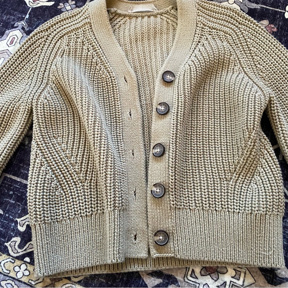 Everlane Cropped Chunky Cardigan - Picture 4 of 5